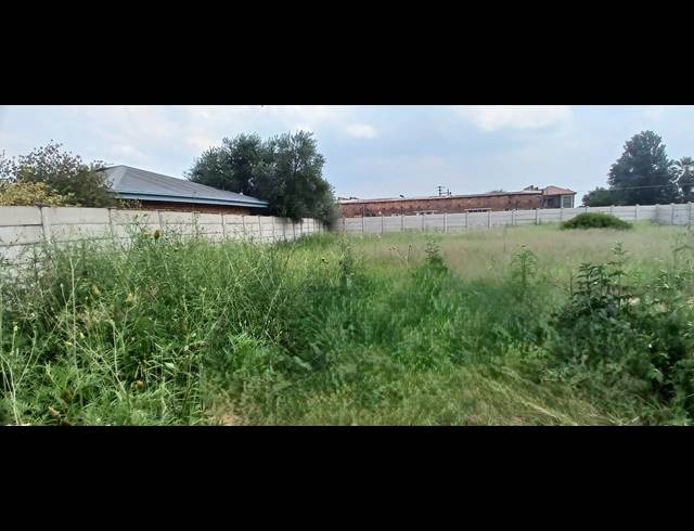 573M² VACANT LAND FOR SALE IN HENLEY ON KLIP